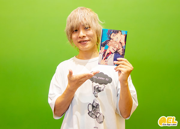 キャストインタビュー写真 岡本信彦さん